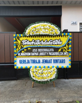Papan Bunga Duka di Bener Kelipah