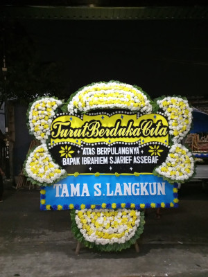 Papan Bunga Duka di Bener Kelipah